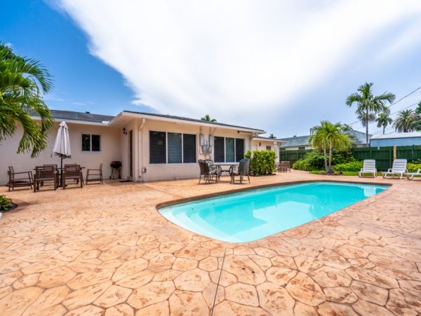 Hollywood Home 965879