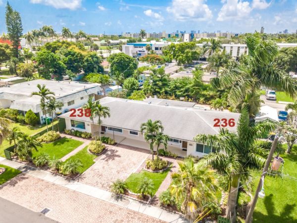 Hollywood Home 965879
