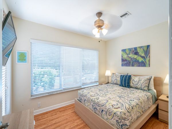 Hollywood Home 965880
