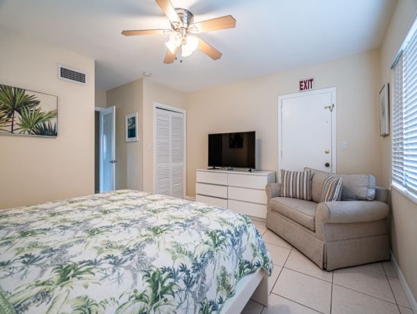 Hollywood Home 965880