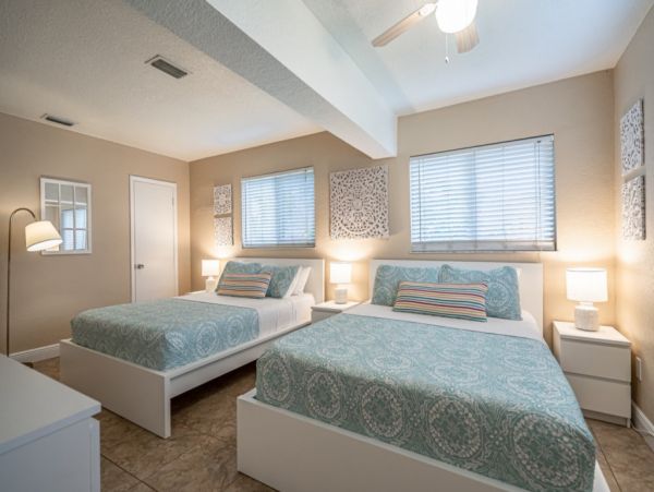 Hollywood Home 965882