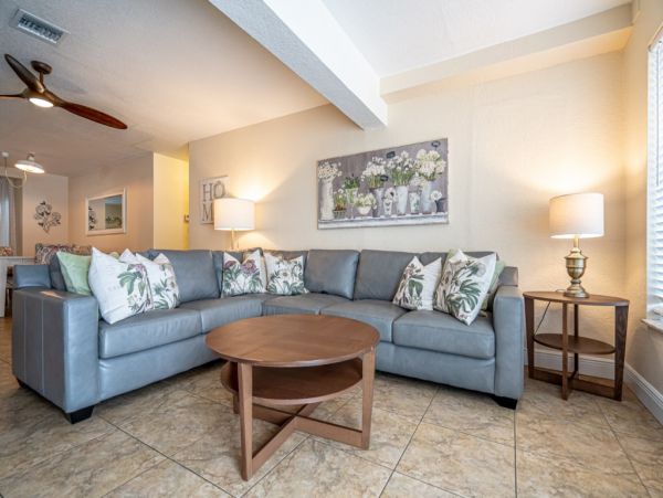 Hollywood Home 965882