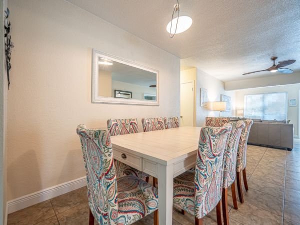 Hollywood Home 965882