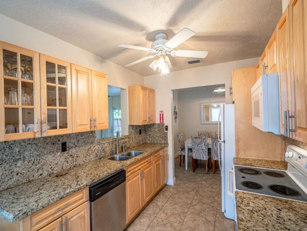 Hollywood Home 965882