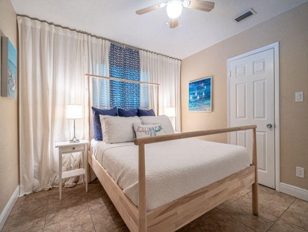 Hollywood Home 965882