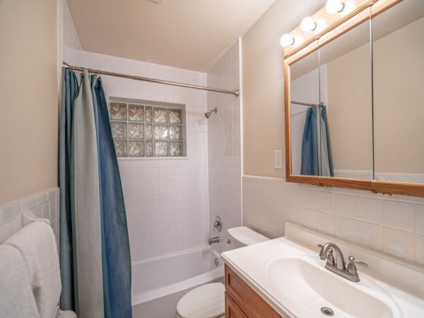 Hollywood Home 965882