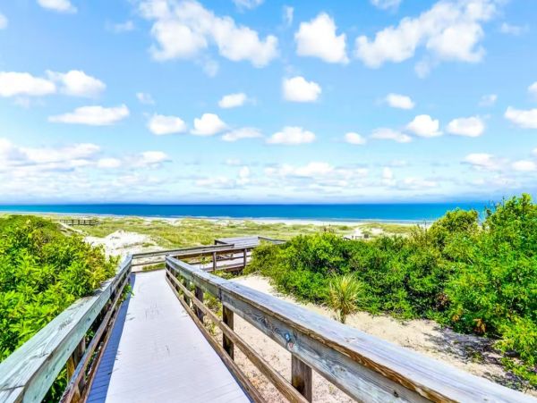 Walk to the Beach Two Bedroom Vacation Rental on Amelia Island