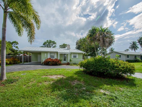 Water View Naples Private Pool Vacation Cottage Sleeps 6
