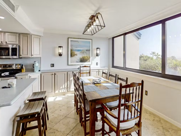 4 BD Condo Fernandina Beach