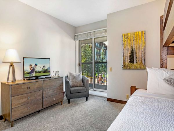 Beaver Creek Walk to Lift Two Bedroom Vacation Condo