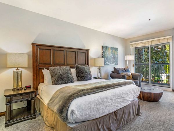 Beaver Creek Walk to Lift Two Bedroom Vacation Condo