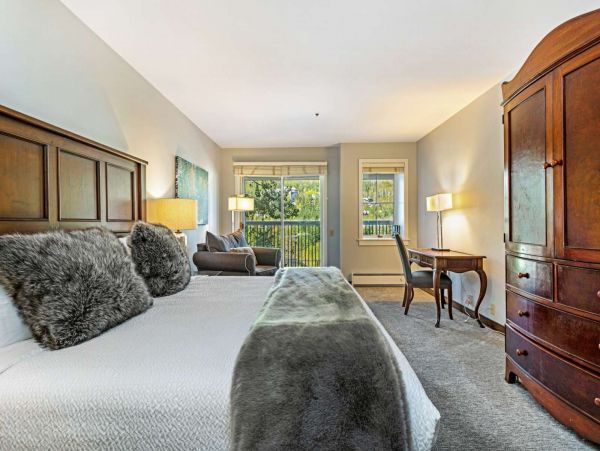 Beaver Creek Walk to Lift Two Bedroom Vacation Condo