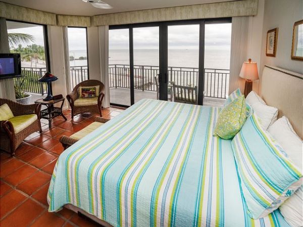 Florida Keys 3 Bedroom Condo with Spectacular Ocean Views