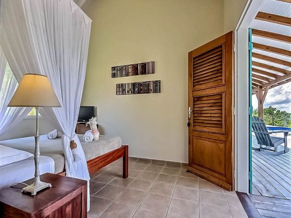 Guadeloupe Home 966133