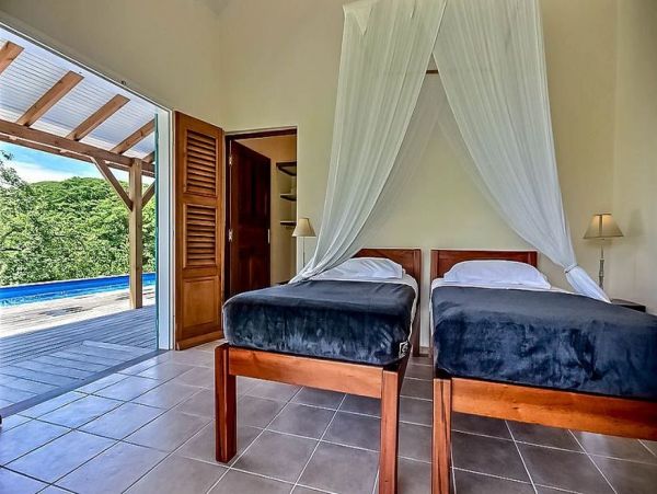 Guadeloupe Home 966133