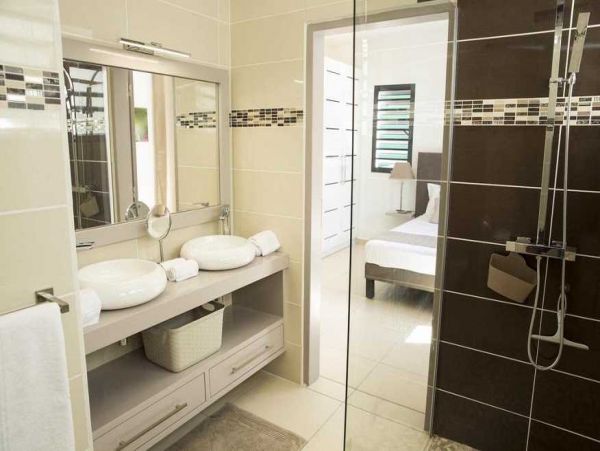 Guadeloupe Home 966136