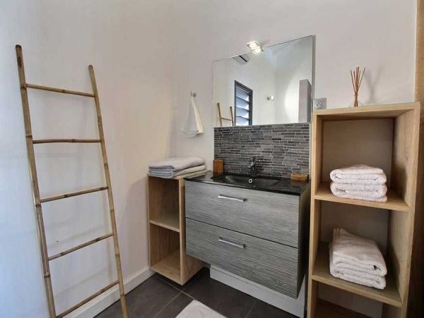Guadeloupe Home 966137