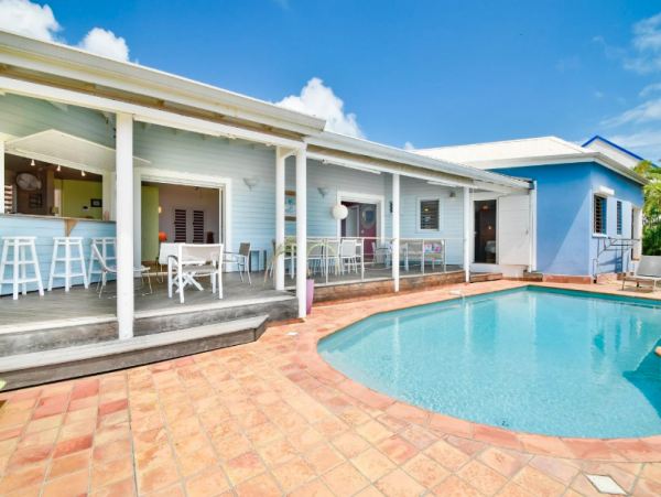 Four Bedroom Vacation Home with Ocean View and a Great Pool in Guadeloupe