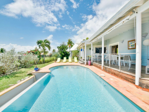 Four Bedroom Vacation Home with Ocean View and a Great Pool in Guadeloupe