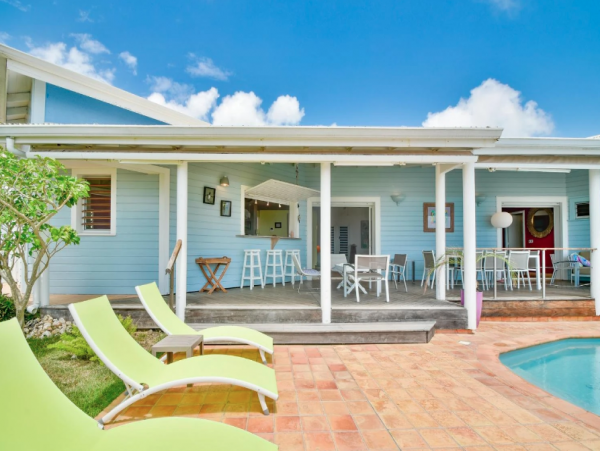 Four Bedroom Vacation Home with Ocean View and a Great Pool in Guadeloupe