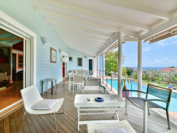 Four Bedroom Vacation Home with Ocean View and a Great Pool in Guadeloupe