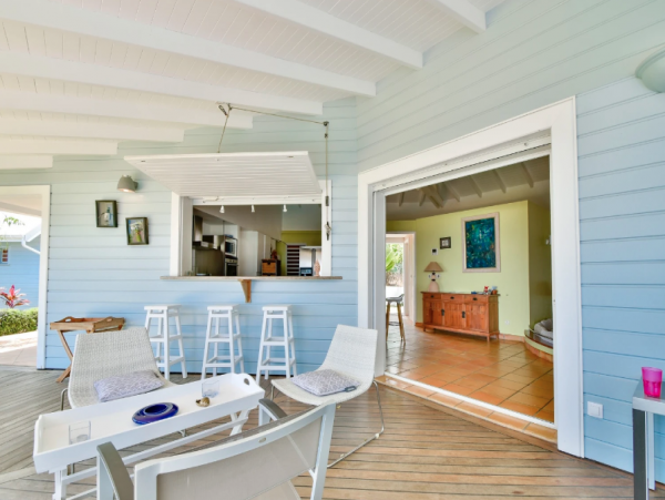 Four Bedroom Vacation Home with Ocean View and a Great Pool in Guadeloupe