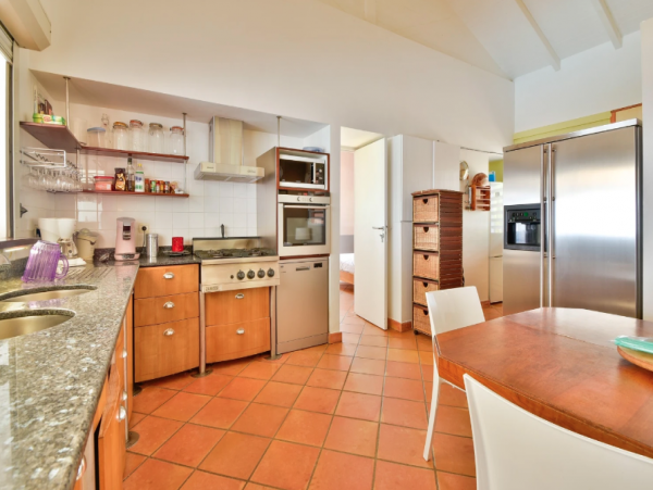 Four Bedroom Vacation Home with Ocean View and a Great Pool in Guadeloupe