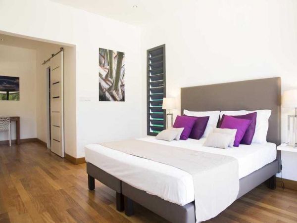 Guadeloupe Home 966139