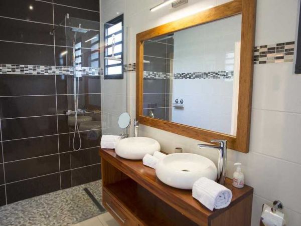 Guadeloupe Home 966139