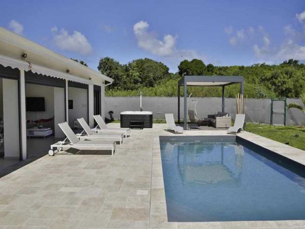 Guadeloupe Home 966139