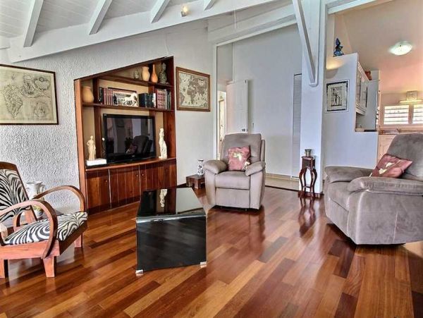 Guadeloupe Home 966141