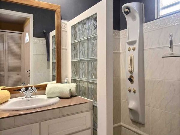 Guadeloupe Home 966142