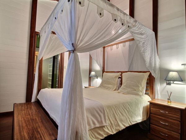 Guadeloupe Home 966144