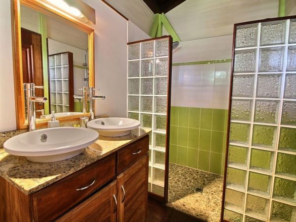 Guadeloupe Home 966144