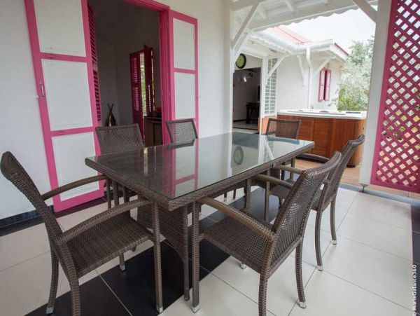 Guadeloupe Home 966148