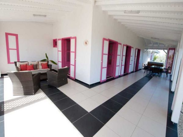 Guadeloupe Home 966148