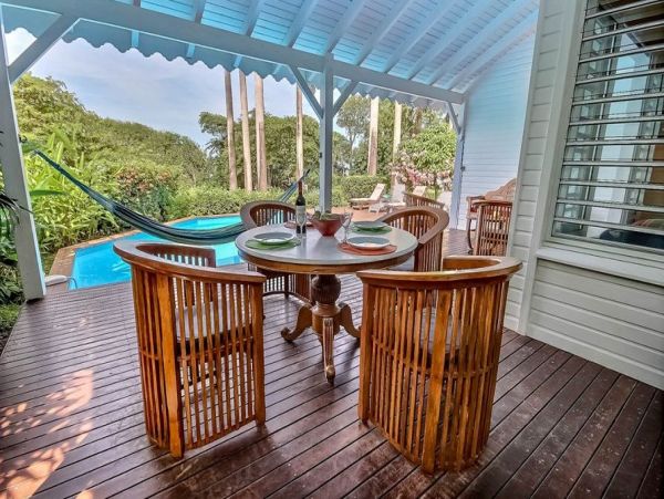 Guadeloupe Home 966149