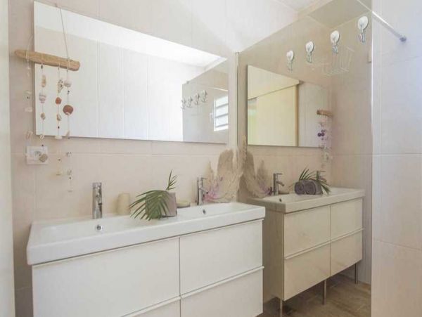 Guadeloupe Home 966150
