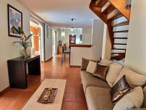 Guadeloupe Home 966151