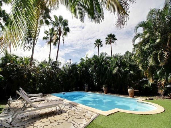 Guadeloupe Home 966151