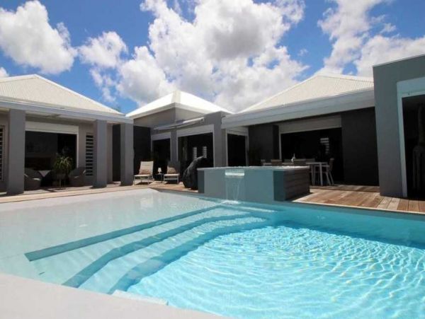 Guadeloupe Home 966152