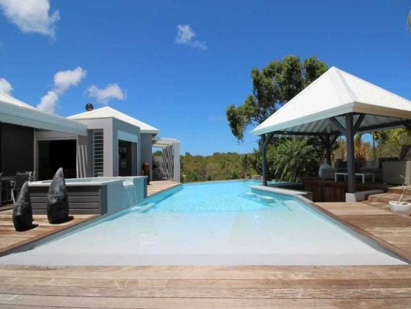 Guadeloupe Home 966152