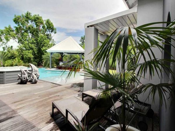 Guadeloupe Home 966152