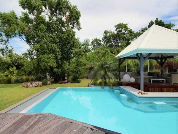 Guadeloupe Home 966152