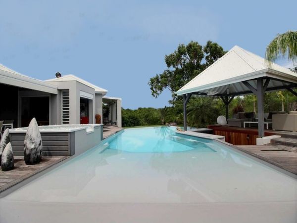 Guadeloupe Home 966152