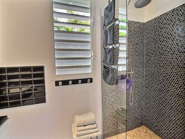Guadeloupe Home 966153