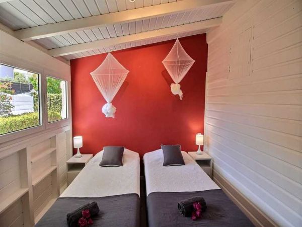 Guadeloupe Home 966155