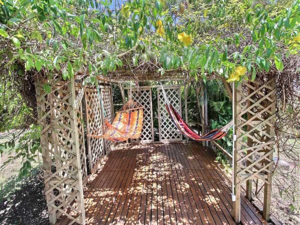 Guadeloupe Home 966155