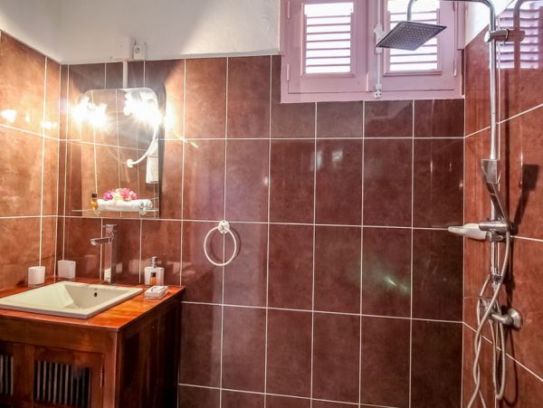Guadeloupe Home 966156