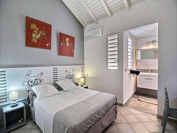 Guadeloupe Home 966158
